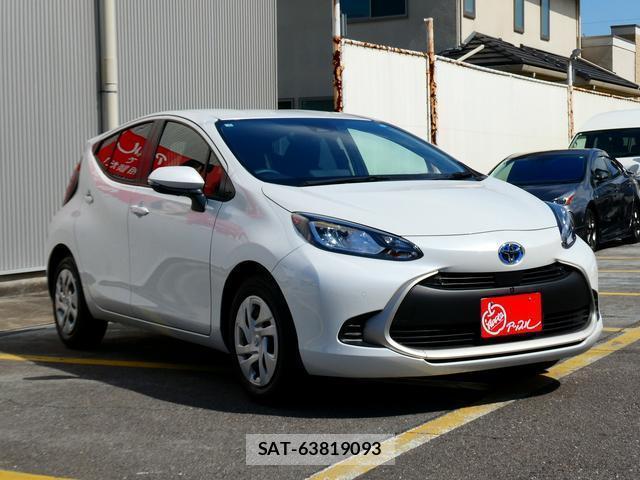 Toyota AQUA 2025-01 8373344-12