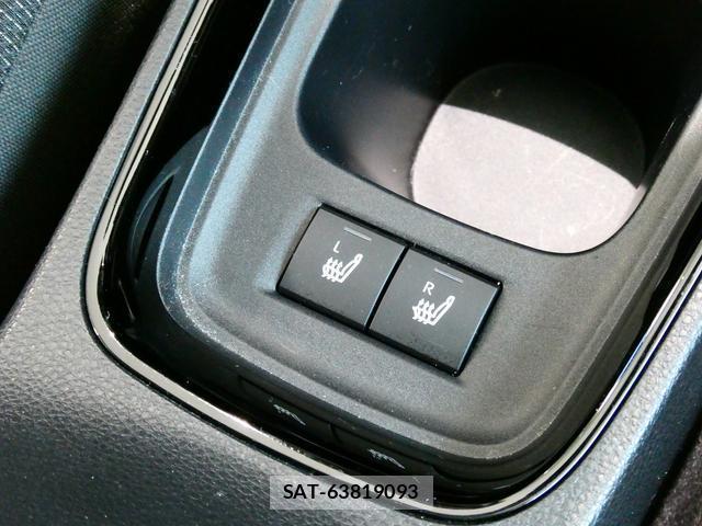 Toyota AQUA 2025-01 8373344-7