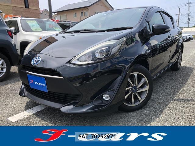 Toyota AQUA 2017-09 8373406-0