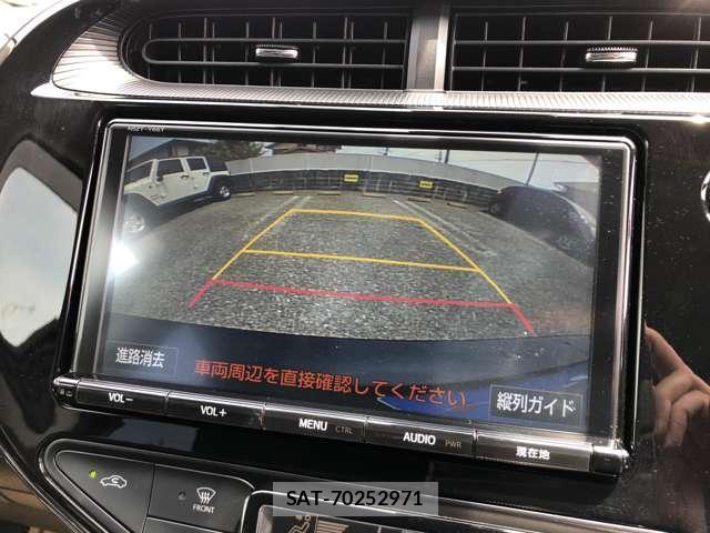 Toyota AQUA 2017-09 8373406-4