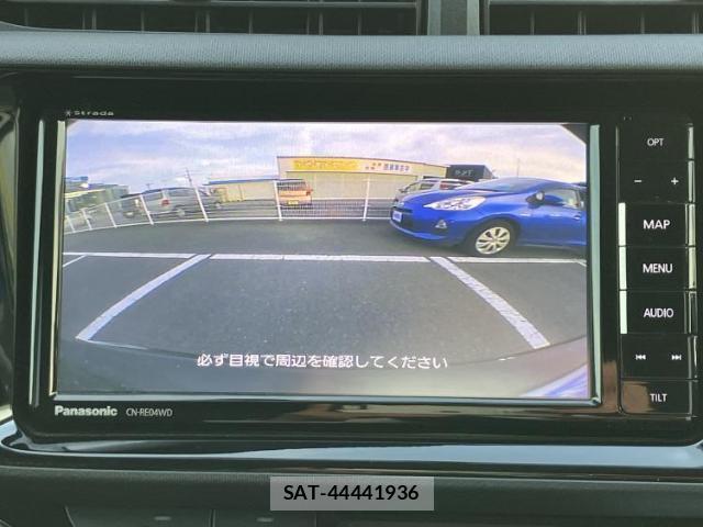 Toyota AQUA 2015-09 8373463-12
