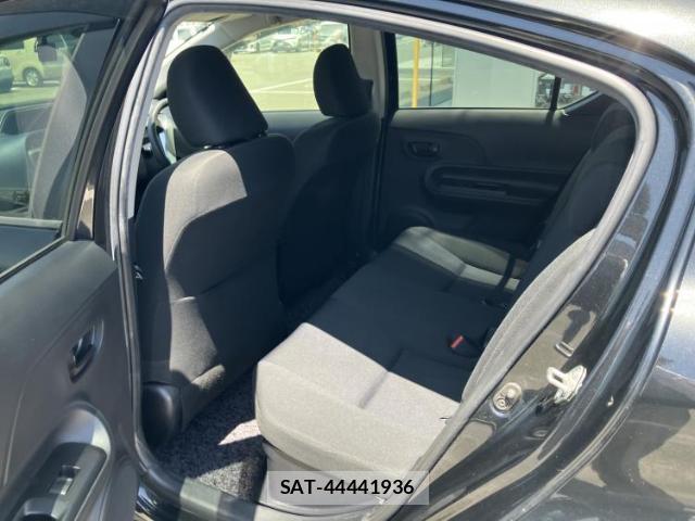 Toyota AQUA 2015-09 8373463-6