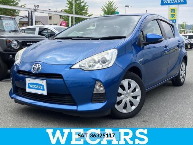 Toyota AQUA 2014-07 8373465-0