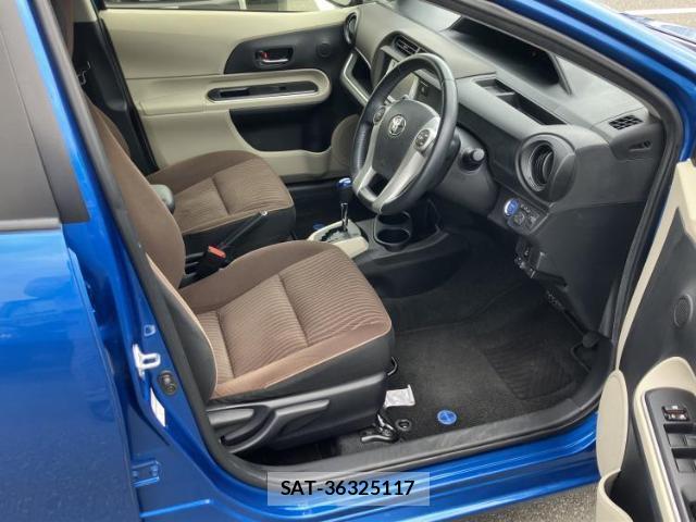 Toyota AQUA 2014-07 8373465-3