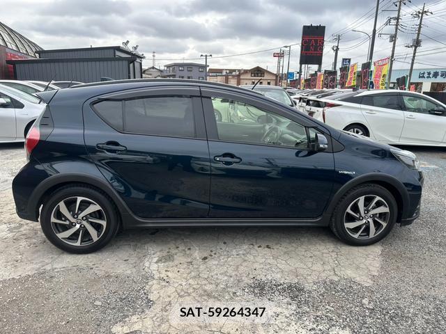 Toyota AQUA 2018-12 8373509-14