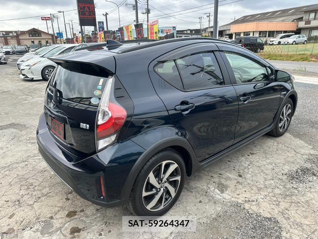 Toyota AQUA 2018-12 8373509-15