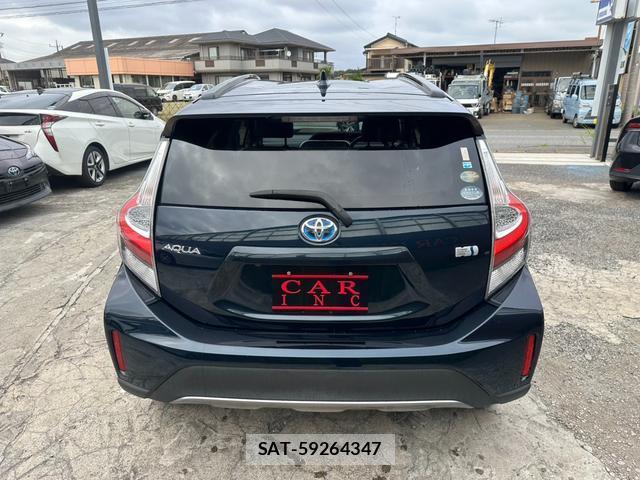 Toyota AQUA 2018-12 8373509-16