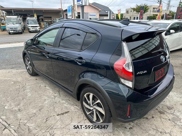 Toyota AQUA 2018-12 8373509-17