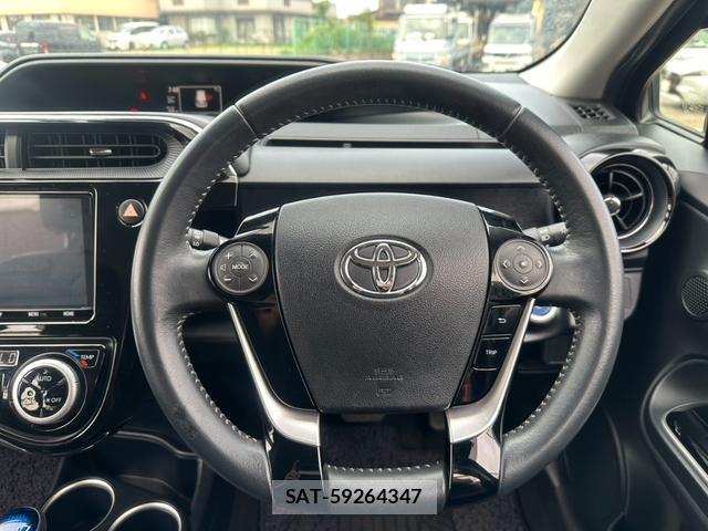 Toyota AQUA 2018-12 8373509-3