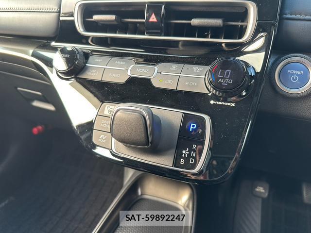 Toyota AQUA 2021-11 8373510-4