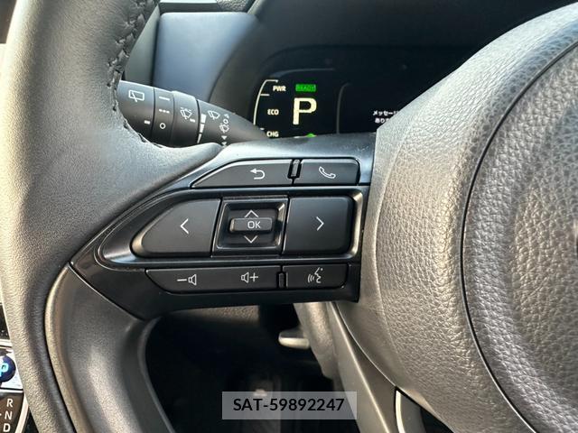 Toyota AQUA 2021-11 8373510-8
