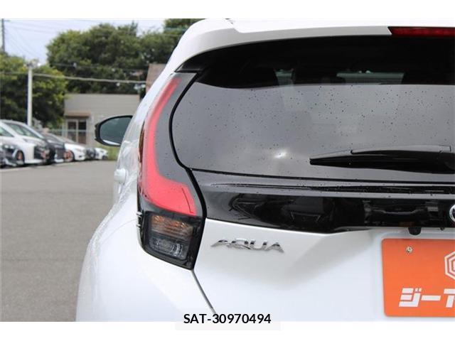 Toyota AQUA 2025-10 8373540-15