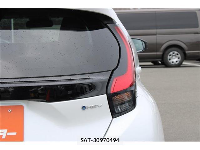 Toyota AQUA 2025-10 8373540-16