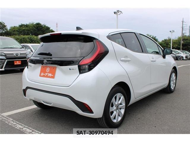 Toyota AQUA 2025-10 8373540-19