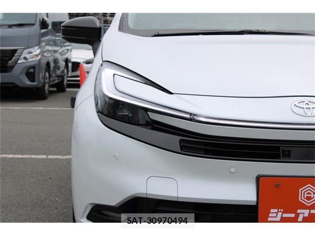 Toyota AQUA 2025-10 8373540-7