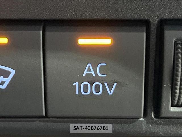 Toyota AQUA 2025-02 8373592-3