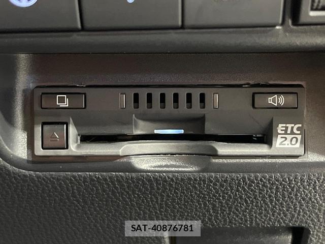 Toyota AQUA 2025-02 8373592-7
