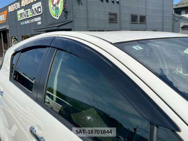 Toyota AQUA 2019-09 8373630-10
