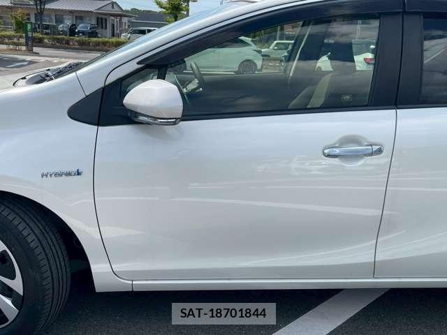 Toyota AQUA 2019-09 8373630-15