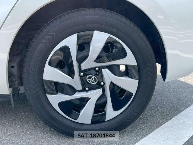 Toyota AQUA 2019-09 8373630-17