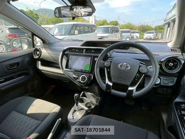 Toyota AQUA 2019-09 8373630-2