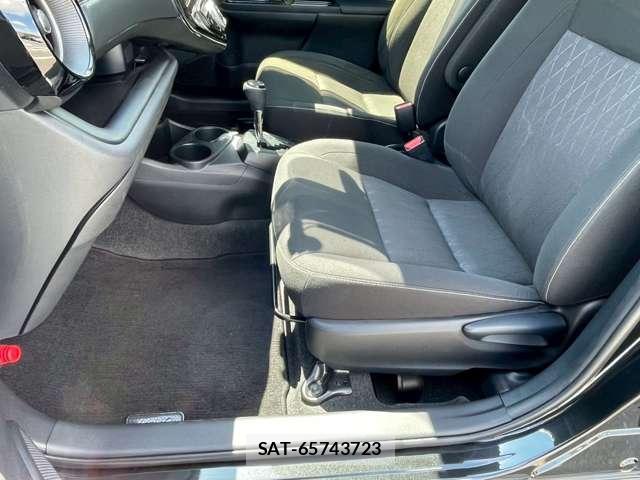 Toyota AQUA 2019-07 8373657-11