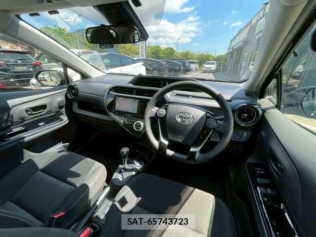 Toyota AQUA 2019-07 8373657-2