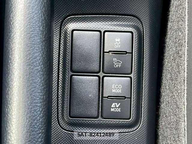Toyota AQUA 2017-10 8373659-12