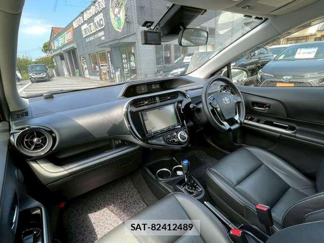 Toyota AQUA 2017-10 8373659-3