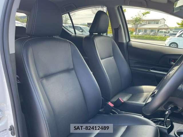 Toyota AQUA 2017-10 8373659-5