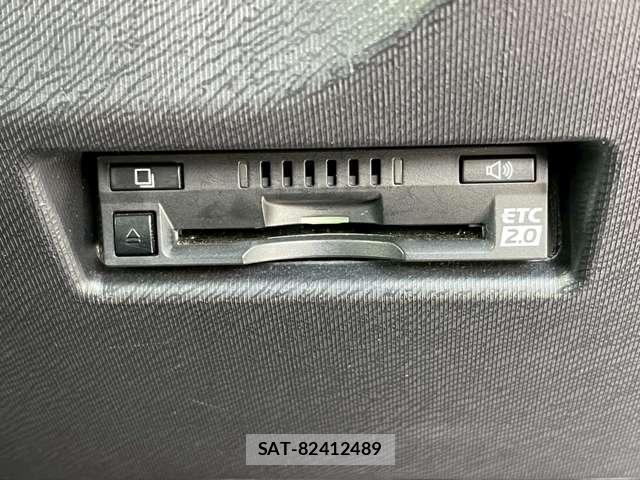Toyota AQUA 2017-10 8373659-8