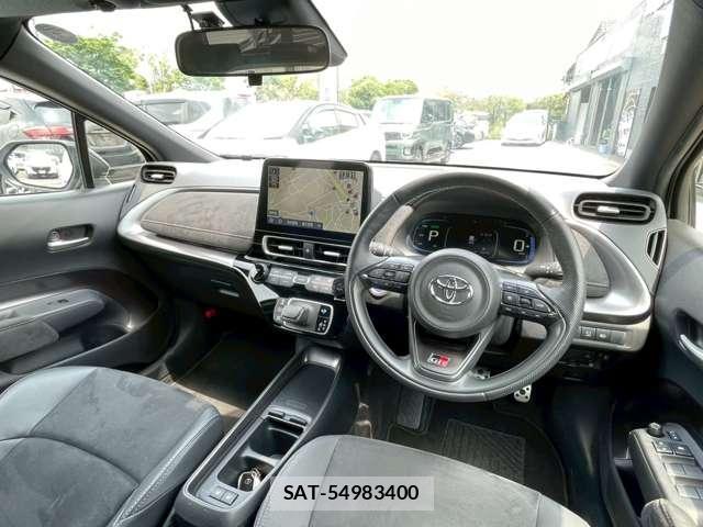 Toyota AQUA 2023-01 8373667-1