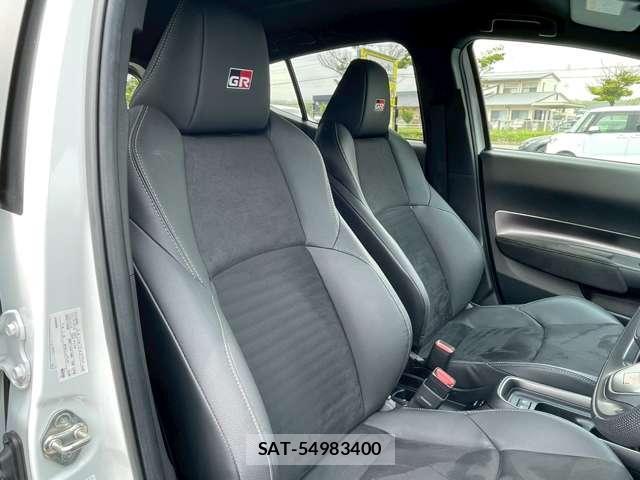 Toyota AQUA 2023-01 8373667-3