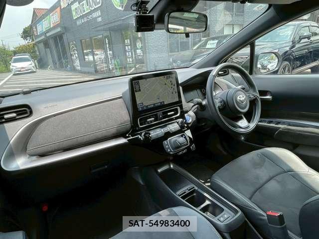 Toyota AQUA 2023-01 8373667-4