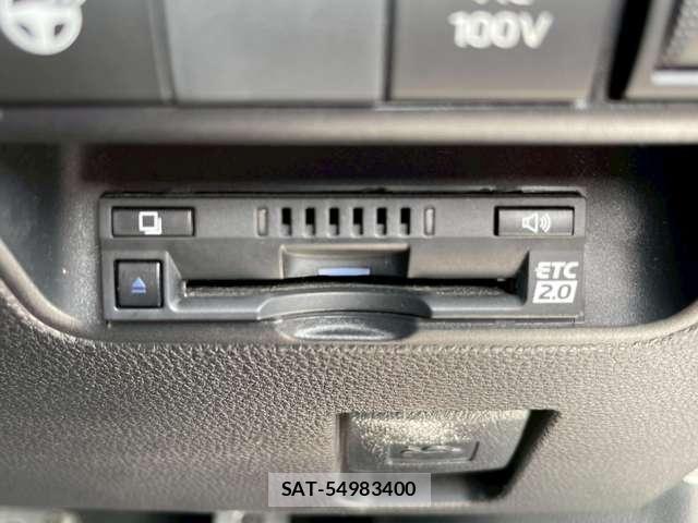 Toyota AQUA 2023-01 8373667-9