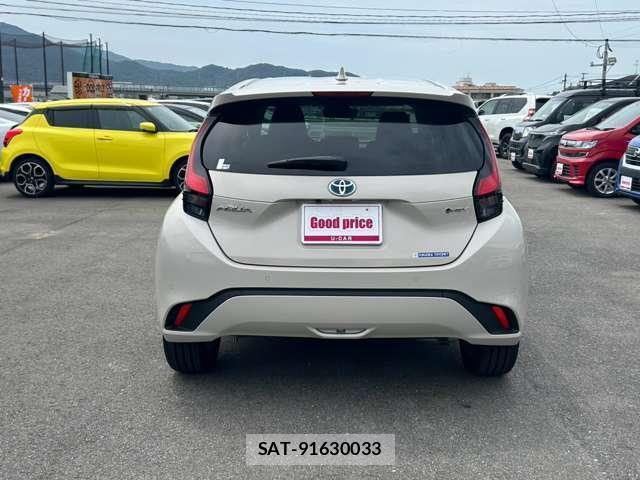 Toyota AQUA 2025-04 8373671-1