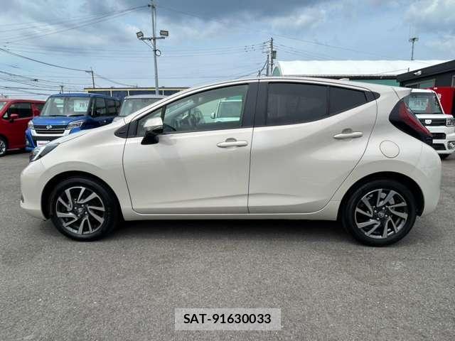 Toyota AQUA 2025-04 8373671-10