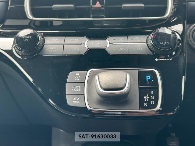 Toyota AQUA 2025-04 8373671-15
