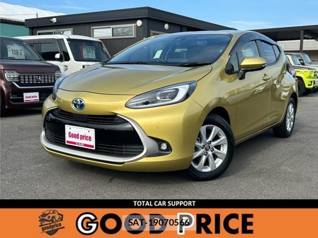 Toyota AQUA 2022-08 8373673-0