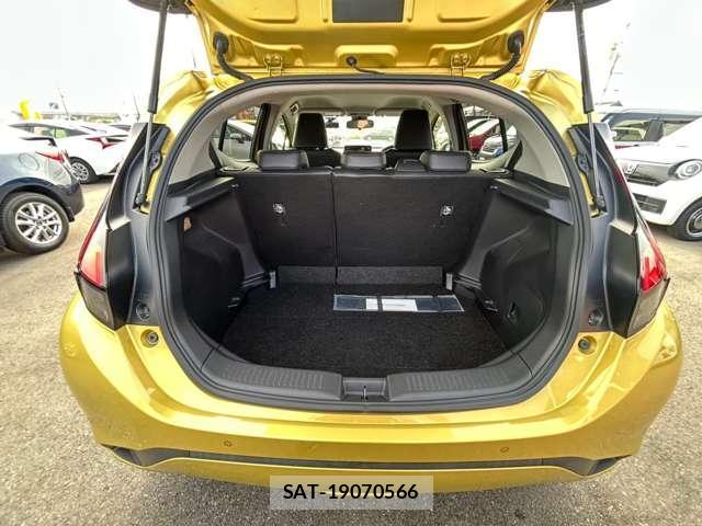 Toyota AQUA 2022-08 8373673-16