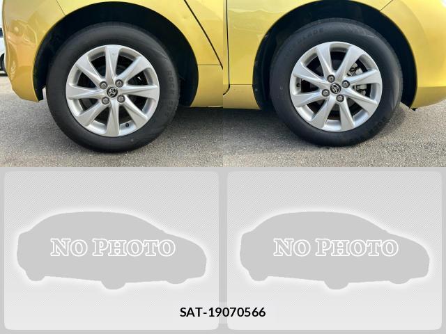 Toyota AQUA 2022-08 8373673-17