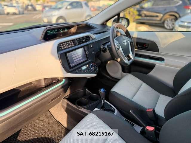 Toyota AQUA 2012-09 8373678-10
