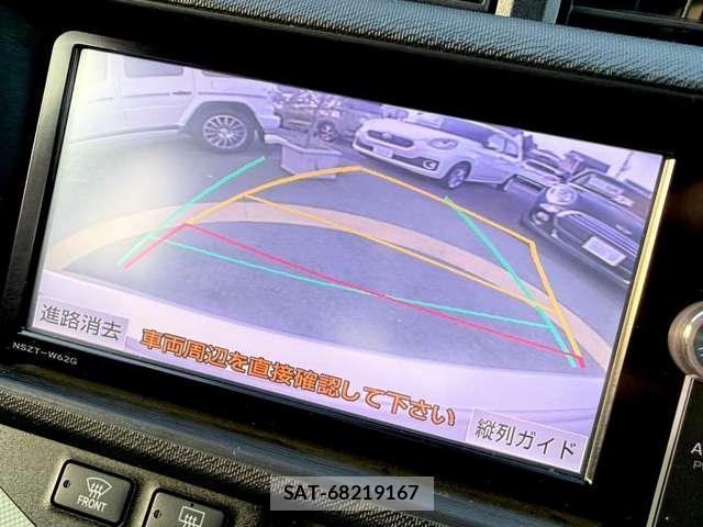 Toyota AQUA 2012-09 8373678-9