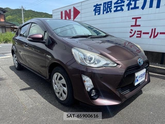 Toyota AQUA 2015-02 8373740-0