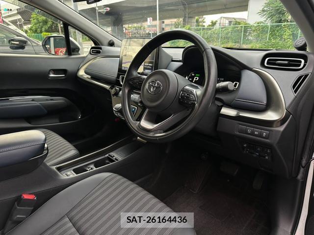 Toyota AQUA 2021-09 8373758-14
