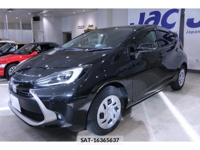 Toyota AQUA 2023-10 8373825-0