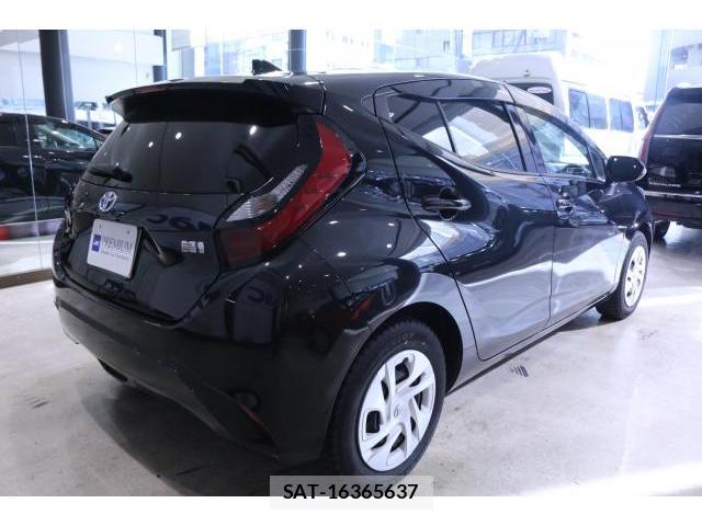 Toyota AQUA 2023-10 8373825-12
