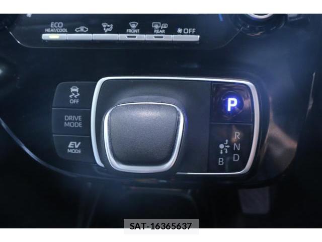 Toyota AQUA 2023-10 8373825-14