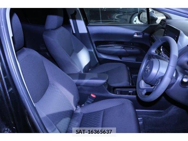 Toyota AQUA 2023-10 8373825-5