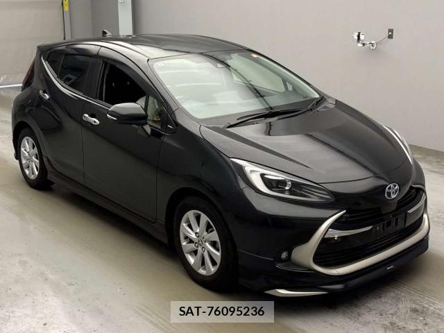 Toyota AQUA 2021-09 8373862-0